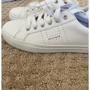 Tommy Hilfiger white sneakers